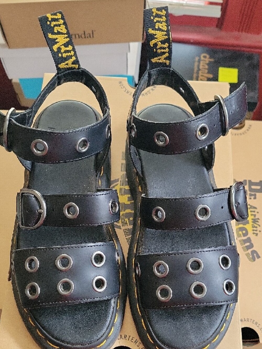 Dr. Martens Black Unisex M8/W9 Gryphon Grommet Sandals - Picture 2 of 7
